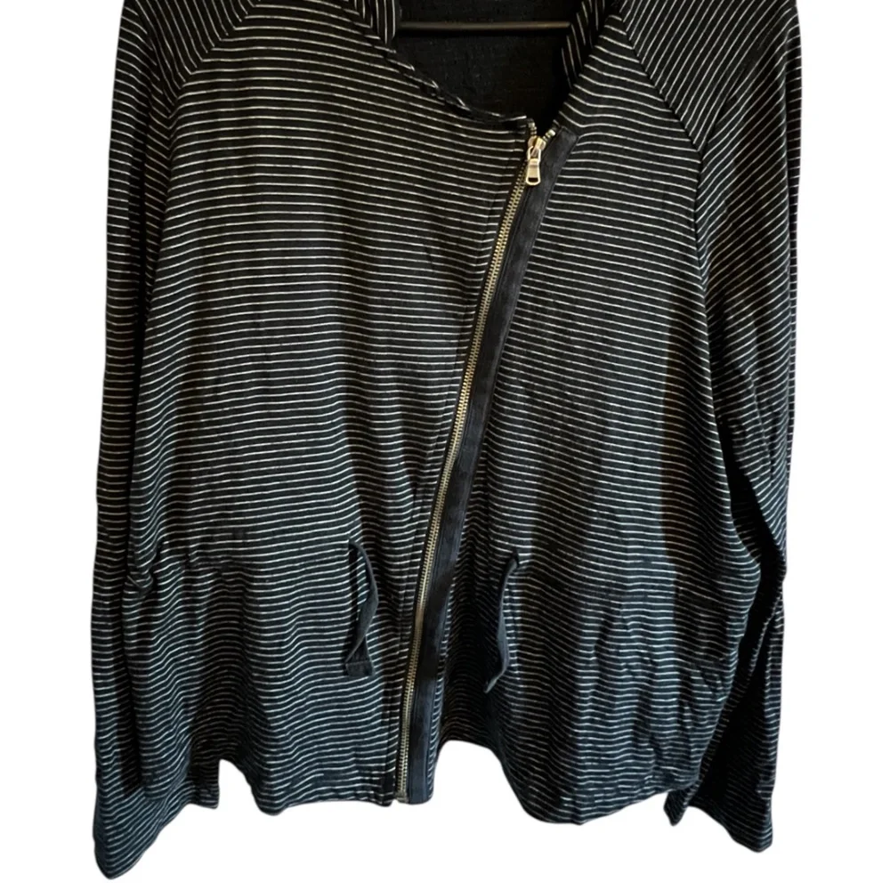 Loft Lounge Jacket - Picture 2 of 6